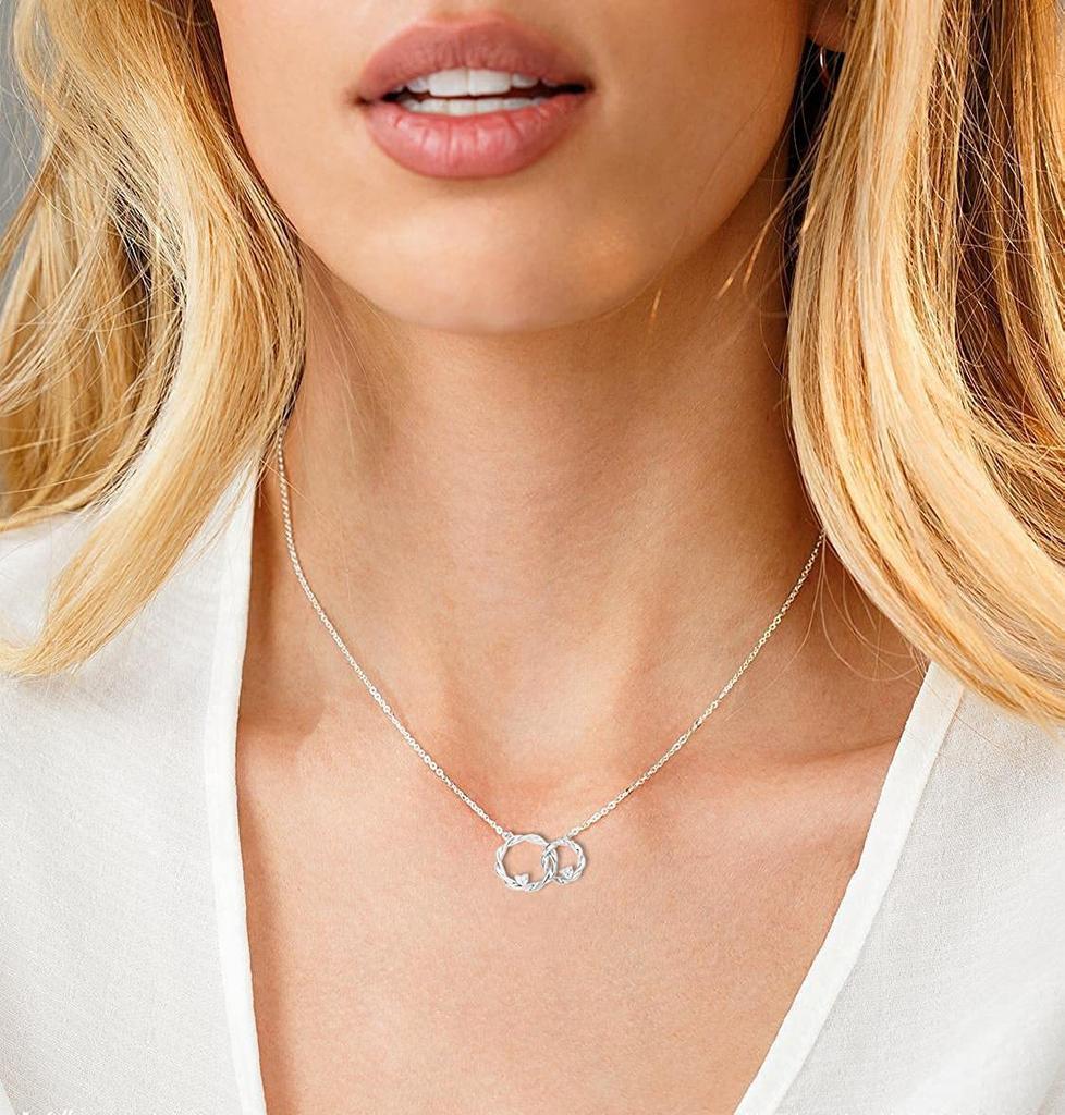 Double Ring Twist Necklace for Women Simple Interlocking Pendant Collarbone Chain