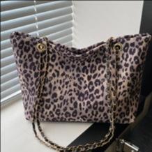 

Autumn large-capacity tote bag women s fashion simple leopard print commuter temperament shoulder armpit bag