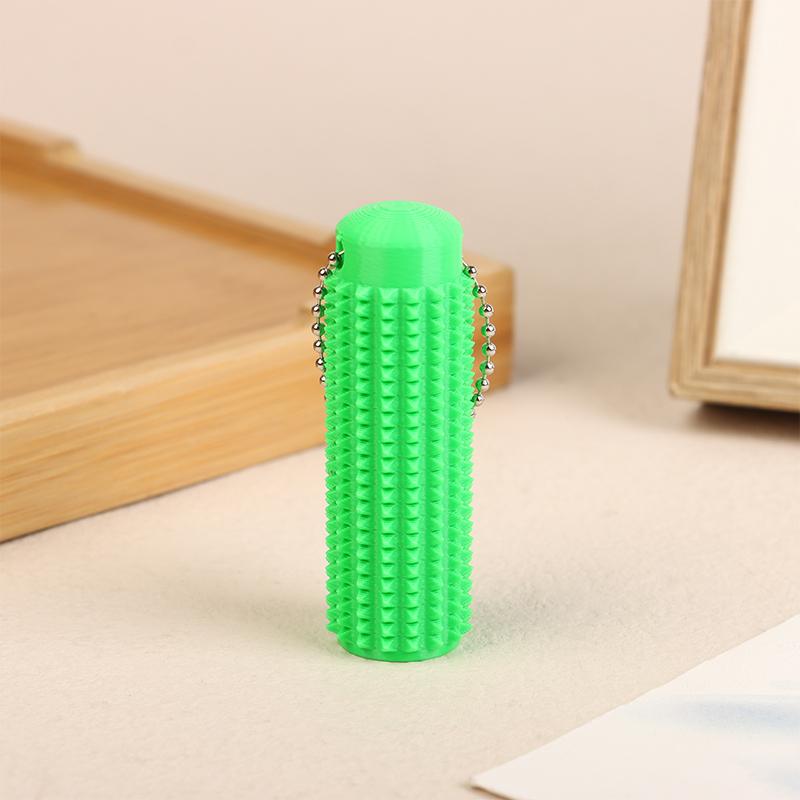

Маленькая карманная мини-игрушка Ouchies Spiky Grippie Stim брелок для ключей Ventilation Key Подвеска для снятия тревоги Позитивная новинка зелёный