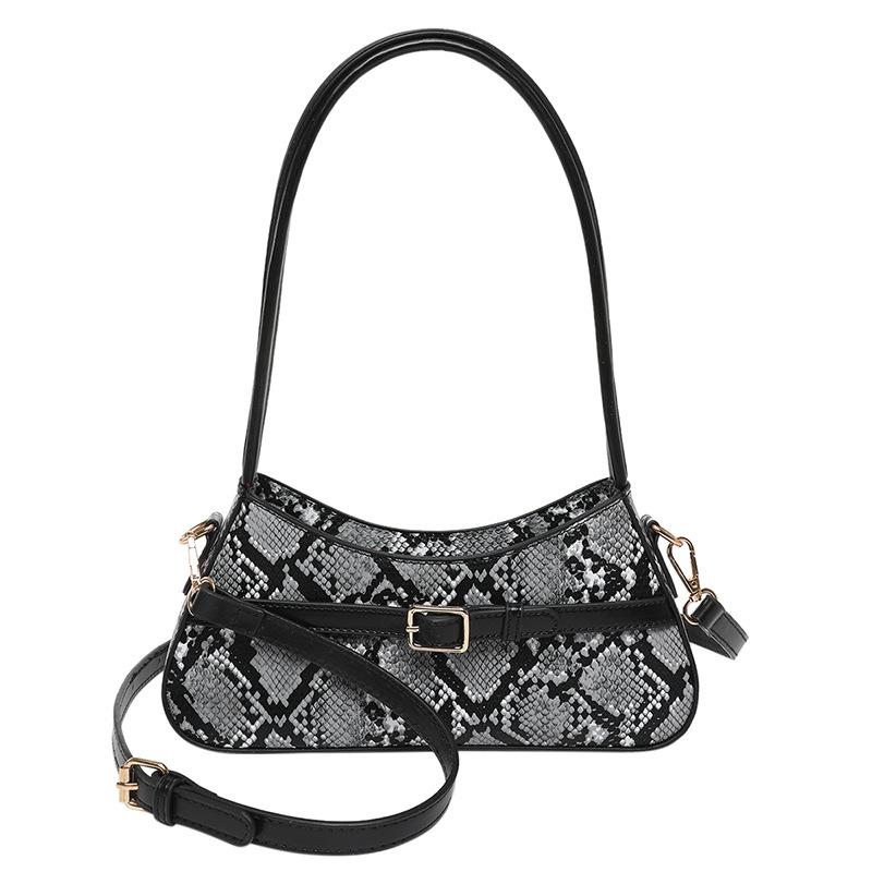 

Маленькая сумка 2025 осень и зима новая цветная змеиный узор маленькая квадратная сумка женская сумка-мессенджер простая сумка на цепочке сумка на плечо чёрный