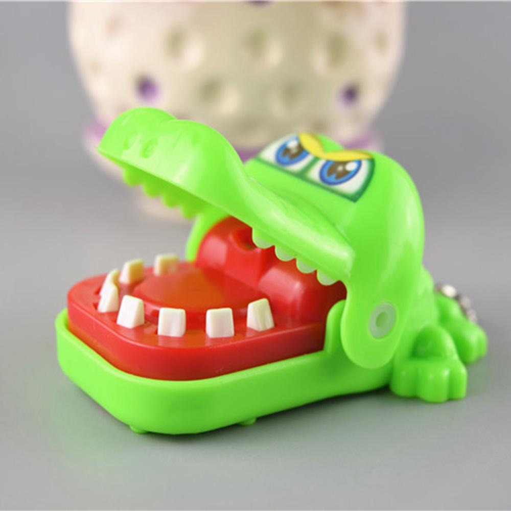 

Уникальные и забавные игрушки для детей «Кусаки крокодила» — веселое кусание пальцев большим ртом! зелёный