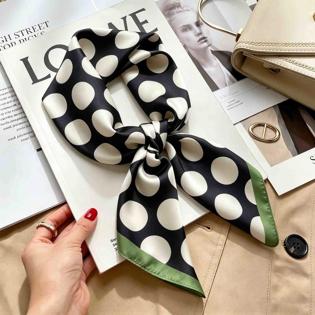 Women's spring and autumn silk scarf temperament versatile thin Internet celebrity Korean version light luxury fashion scarf high-end design small squ