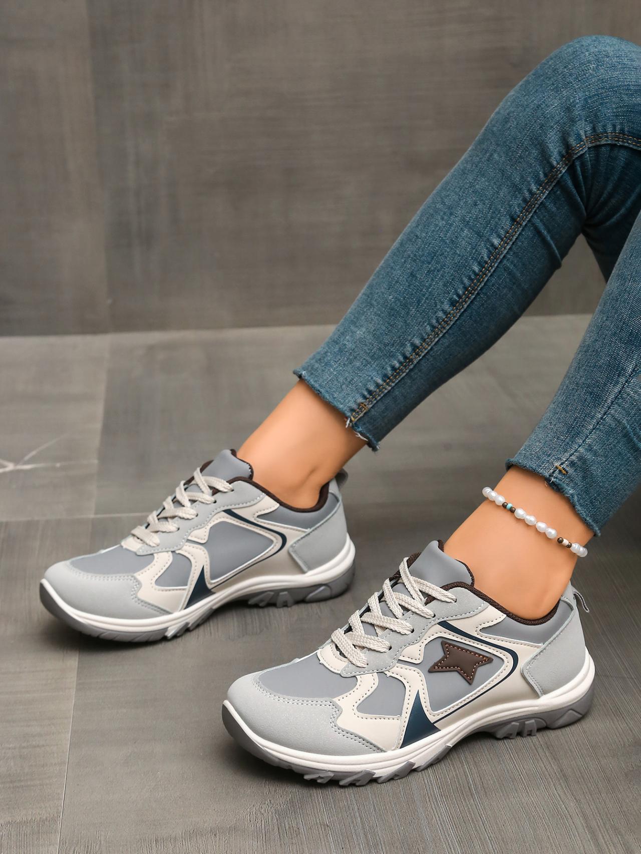 

Autumn New Sports Shoes Simple and Fashionable Women s Casual Low Top Running Sports Shoes36 42 Comfortable Soft Sole Non slip Design Fashion Style Da 42