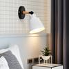 Severské spálňové nástenné svietidlo z masívneho dreva moderné minimalistické nástenné LED nástenné svietidlo Macaron kreatívne chodbové nástenné svietidlo do obývačky