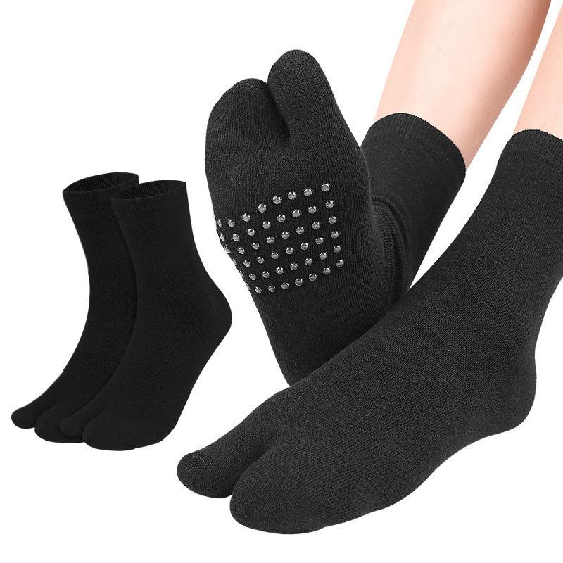 

New Men s and Women s Cotton Two-toed Socks Toe Flip-flops Clogs Socks Sole Silicone Non-slip Slow-pressing Split-toe Mid-tube Socks Average size чорний