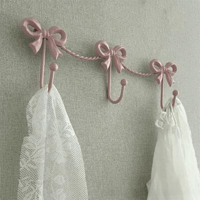 Sturdy Metal Metal Bow Wall Hooks Golden Finish Wall Hook Storage Decorative Hangers  Bathroom