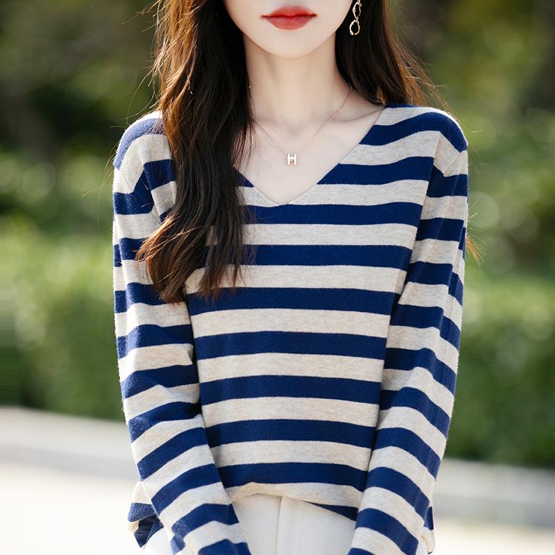 

2025 Autumn Women s Striped V-Neck Long Sleeve Loose Knitted Sweater Pullover - French Design XL темно-синий