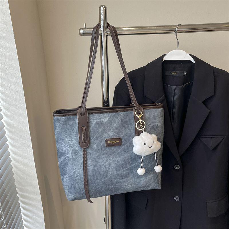 Autumn large-capacity bag women's 2025 new high-end denim shoulder bag commuter bag popular tote bag
