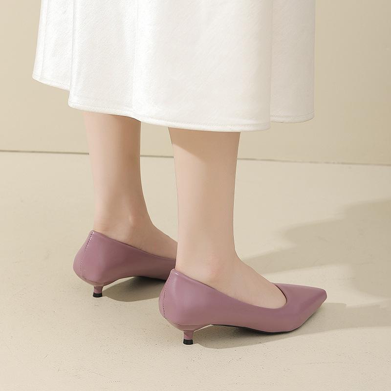 Cuir souple polyvalent Français professionnel bouche peu profonde talon carré chaussures simples fémininité pointu nouveau 2025 printemps et automne déplacements talons bas