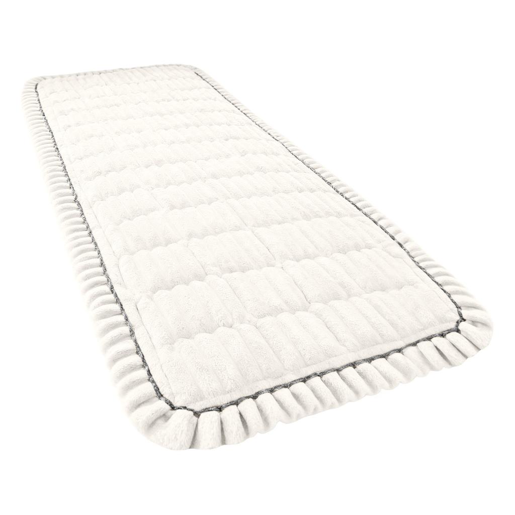 Christmas Table Decorations Christmas Sleigh Table Decor Christmas Table Decorations Small Santa Sleigh With Twigs & Red Berries