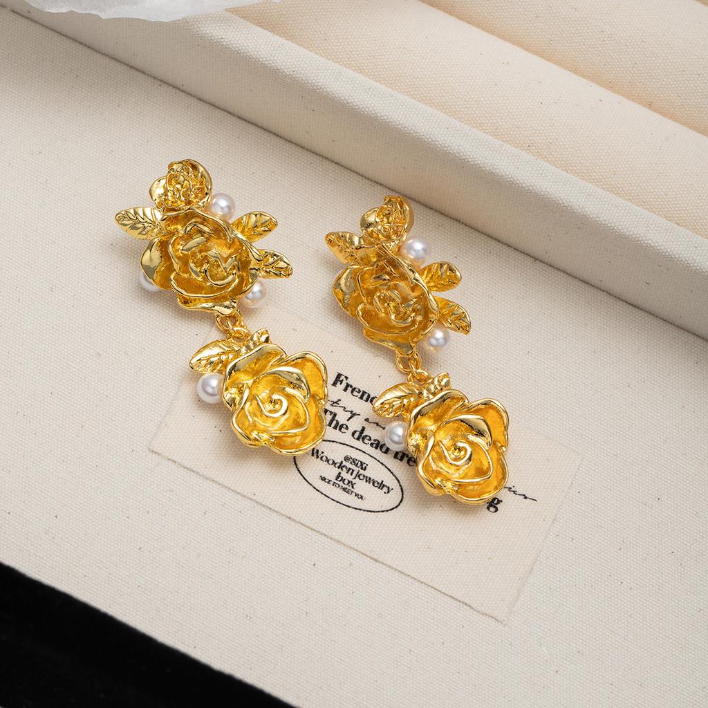 Exaggerated Ear Needles, Gold Flower Fringed Pearl Inlaid Ear Needles, Women'S Temperament Trendy Earrings