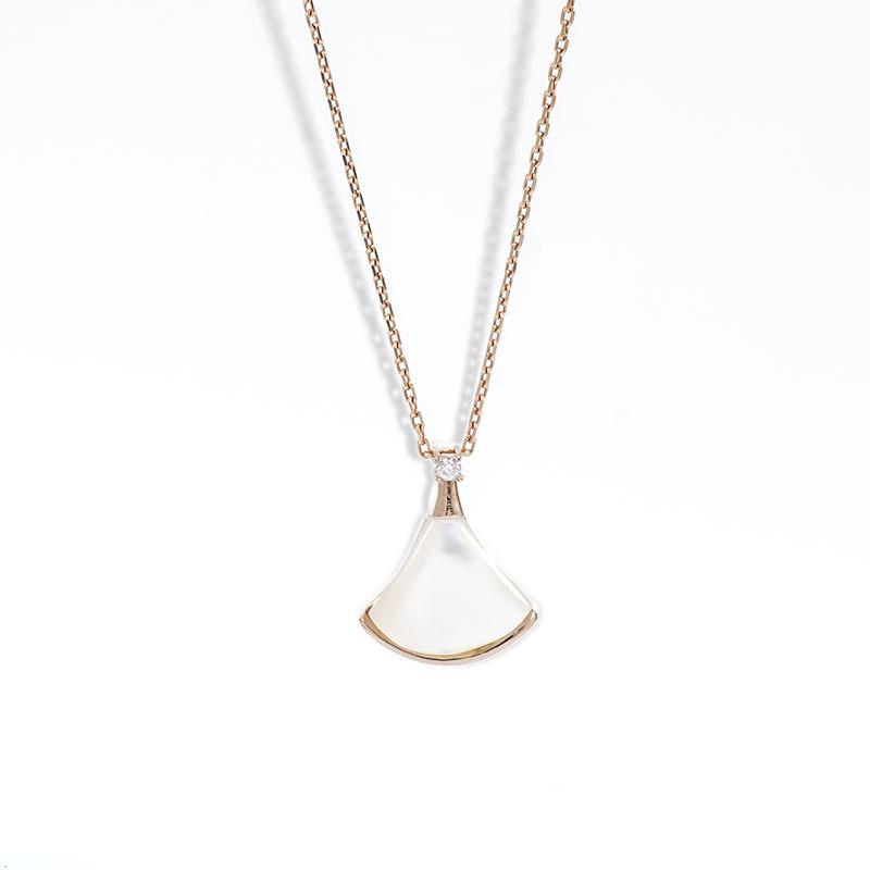 18K Gold Dress Necklace: Mother-of-Pearl & Rose Gold Fan-Shaped Chalcedony Pendant with Red Heart On Clavicle Chain