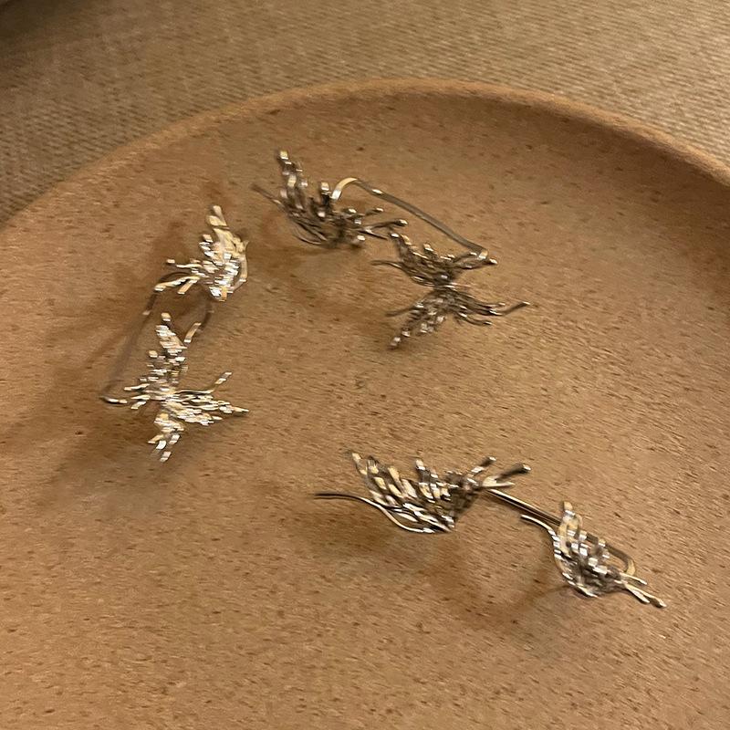 Pleated Butterfly Earrings, European and American Stud Earrings, Earbone Clips, Integrated Spring and Summer New Personalized Metal Earrings