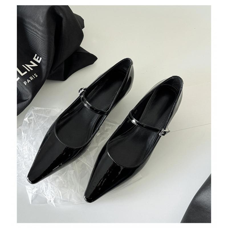 

Sheepskin version~ Temperament one-word buckle thick heel Mary Jane shoes women s shoes pointed single shoes light mouth commuter high heels 35 чорний