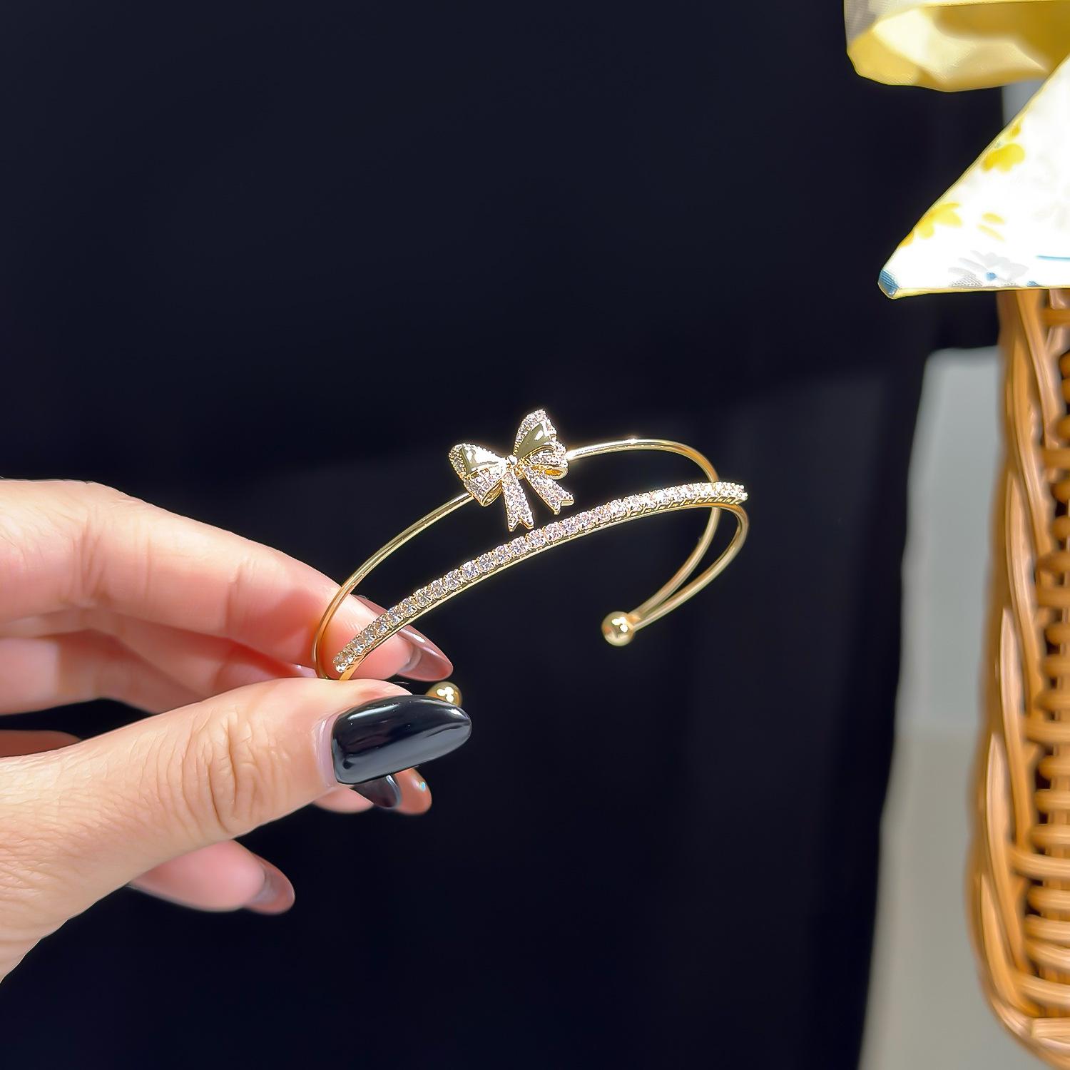 Elegant French Zirconia Bow Double Layer Open Cuff Bracelet – Luxurious, Exquisite, Versatile Daily Fashion Jewelry.