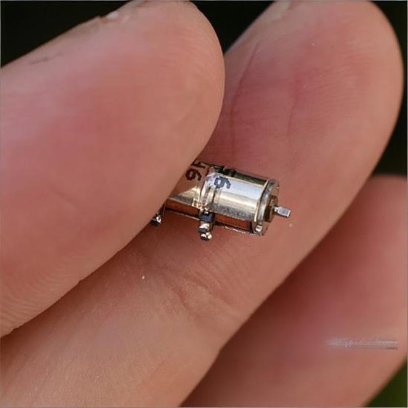 10 szt./partia Mini Ultra Mały Silnik Krokowy 4,4 MM Mikro 2-fazowy 4-przewodowy Precyzyjny Silnik Krokowy DIY Obiektyw Aparatu Cyfrowego