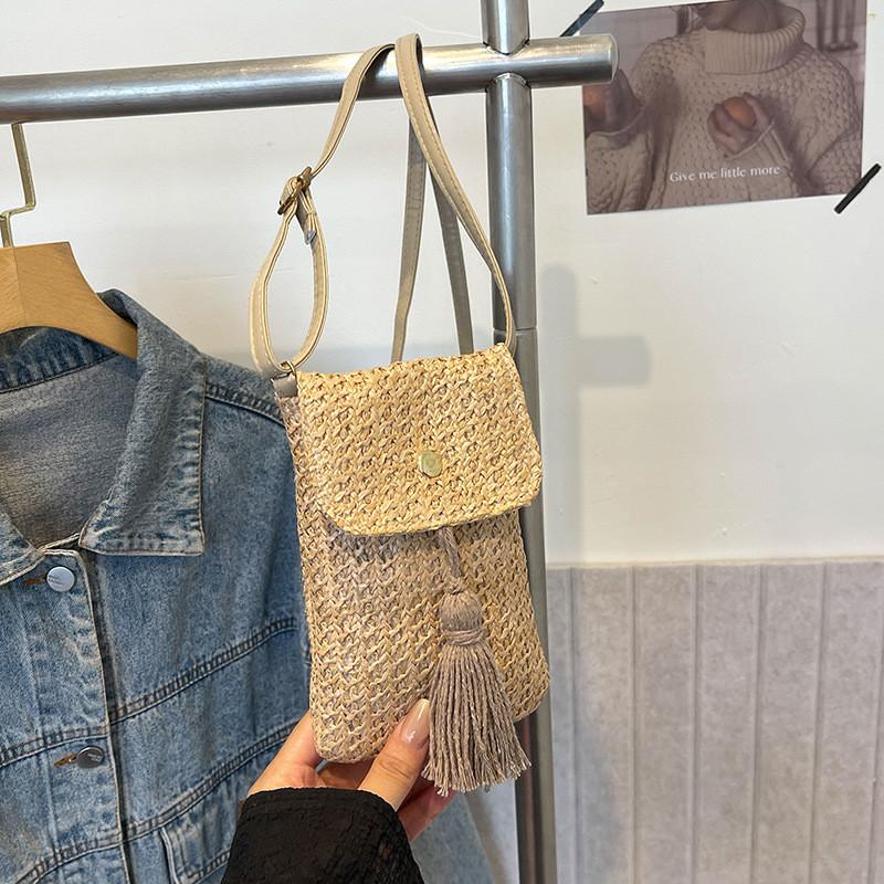Beautifully Crafted Small Woven Square Bag For Women Great For Artistic Spring Summer Looks хаки