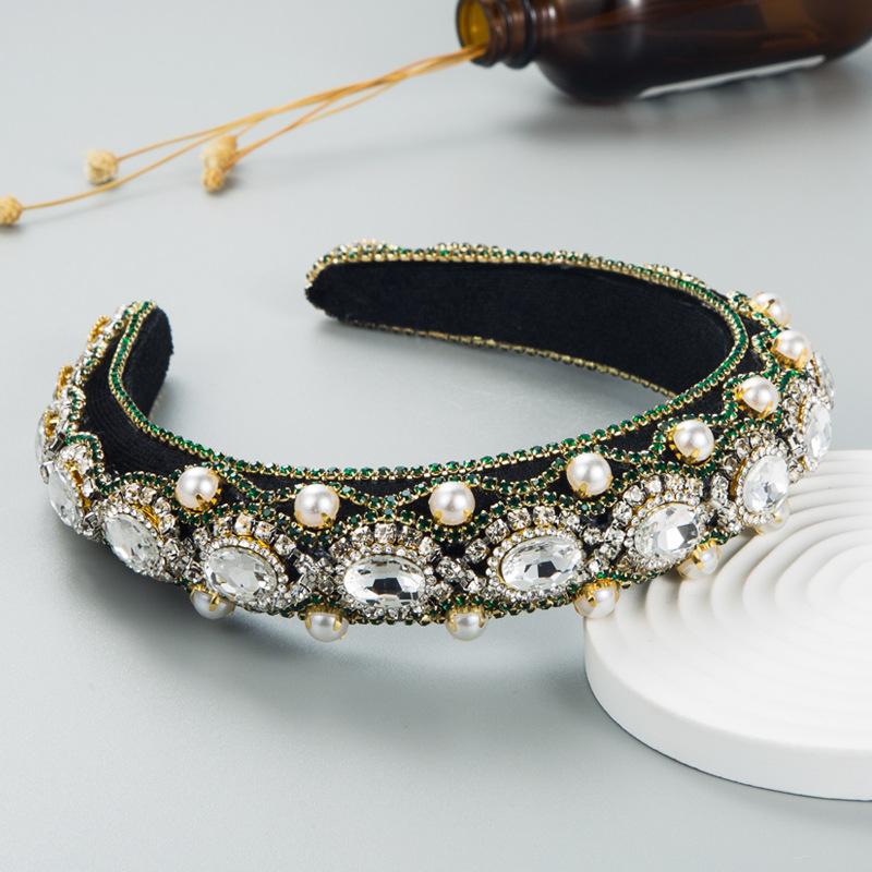 

2026 Headband Women s New Personalized Alloy Diamond-encrusted Pearl Flannel Sponge Head Retro Shiny Street Hair Accessories белый