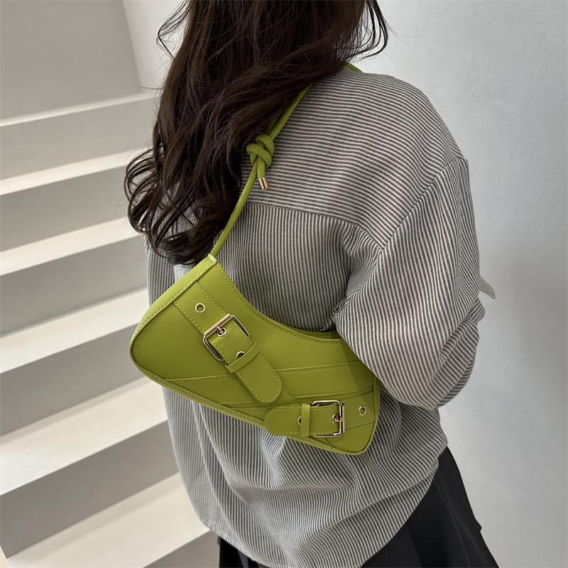 Minimalist Shoulder Bag For Women With Polyester Lining And Inner Phone Pocket For Commuting