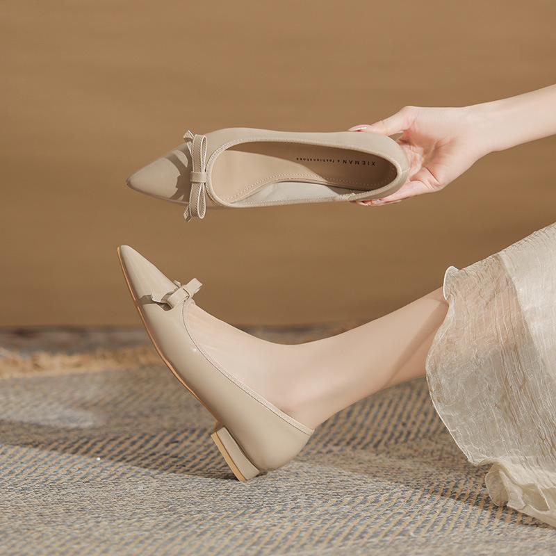 New flat-bottomed bow pointed temperament versatile, not tired, comfortable women's single shoes