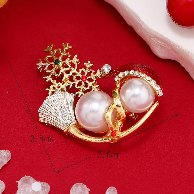 Charming Snowman Brooch - Elegant Women's Sweater Accessory, Unique Gift for New Year.