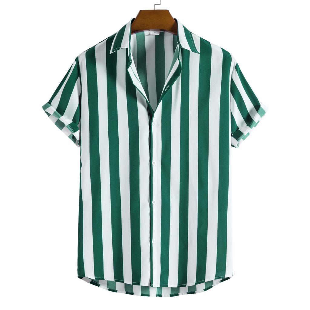 Camicia a righe a maniche corte, elegante e comoda, ottima per l'abbigliamento casual quotidiano.