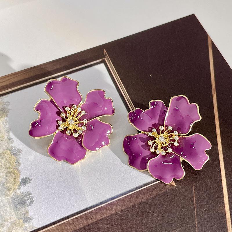 Fashion Classic Pink Color Crystal Enmale Earrings For Women Girls Exquisite Design Pendant Flower Ear Rings Jewelry Accessories