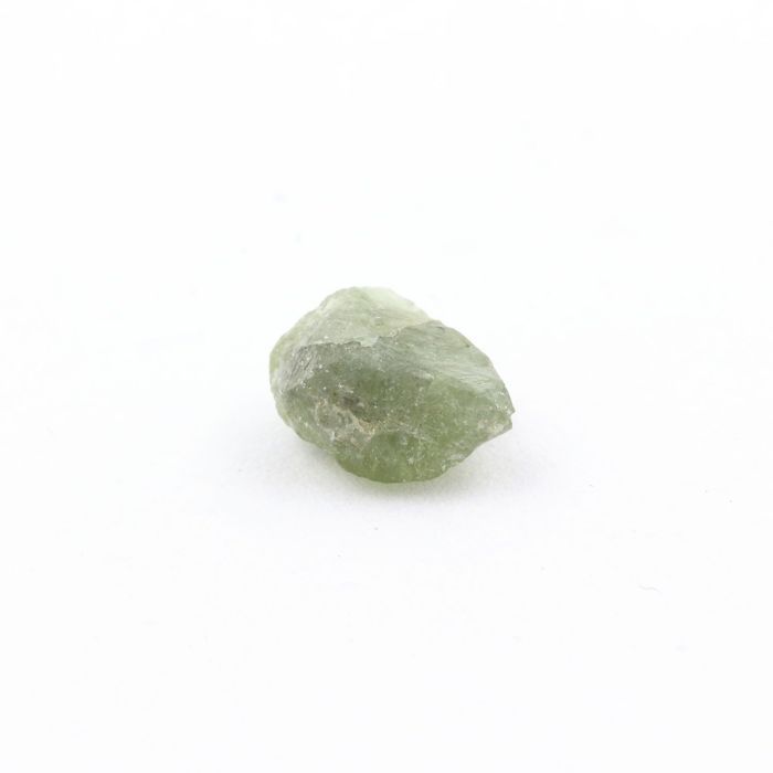Pierres et Minéraux. Peridot.2.565 ct. Almklovdalen, Vanylven, Norvège.