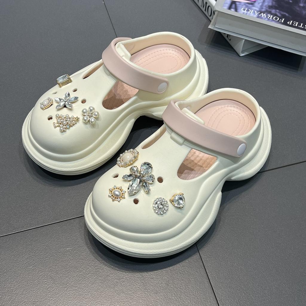 Pearl rhinestone hole shoes women's 2025 summer new outer wear heightened thick-soled breathable non-slip bag head cool slippers