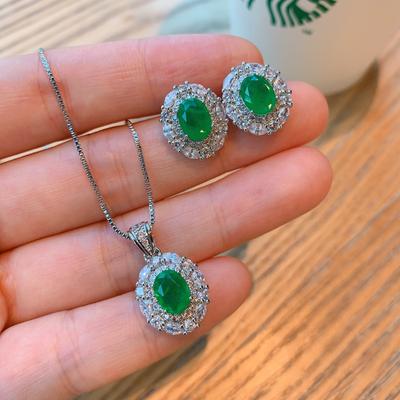 Collana e orecchini di smeraldi, set di due pezzi
