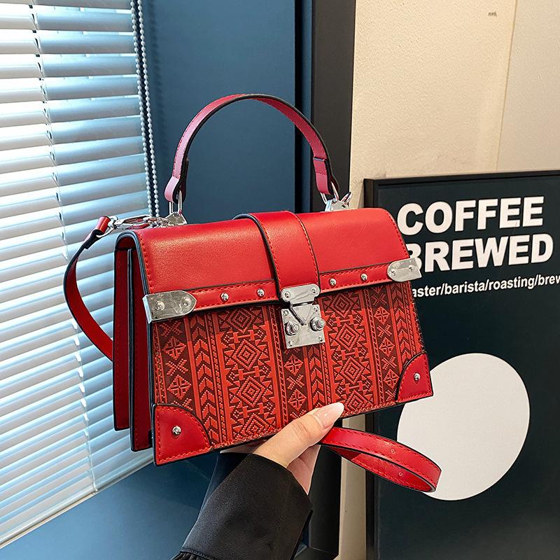 Metal Buckle Girl Crossbody Bag Fashion Geometric Flower Ladies Handbag Retro Old Flower Girl Shoulder Bag