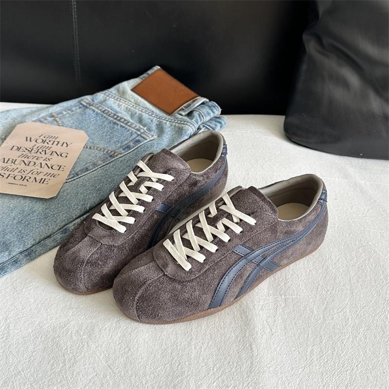 2025 Autumn New Retro Color Matching German Training Shoes Women's Casual Soft Sole Comfortable Round Head Lace-up Versatile Forrest Gump Shoes