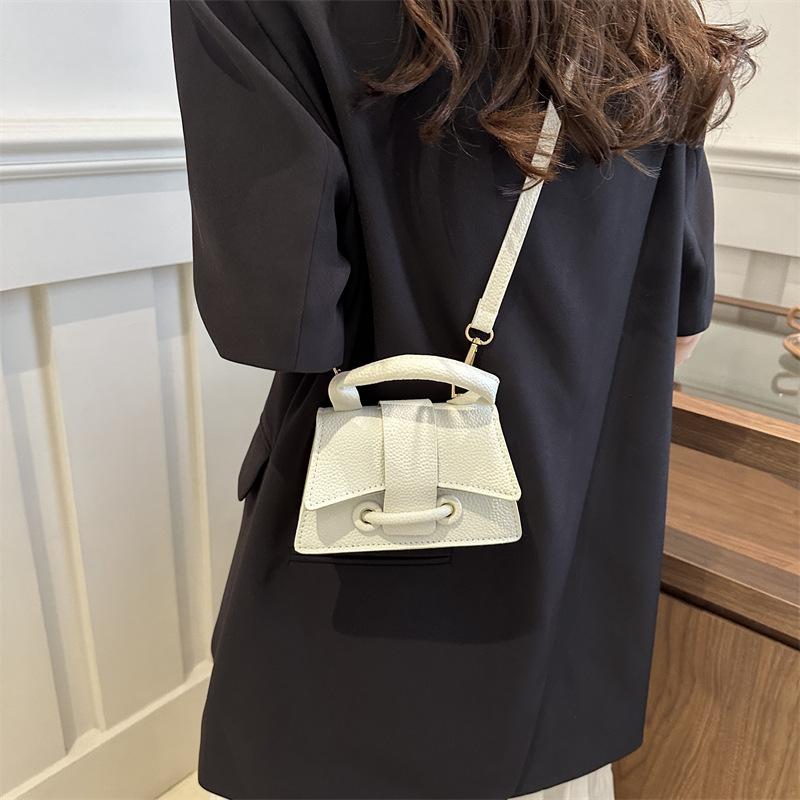 New Summer Fashion Simple Bag for Women Solid Color Fashionable Shoulder Bag Simple Crossbody Small Square Bag
