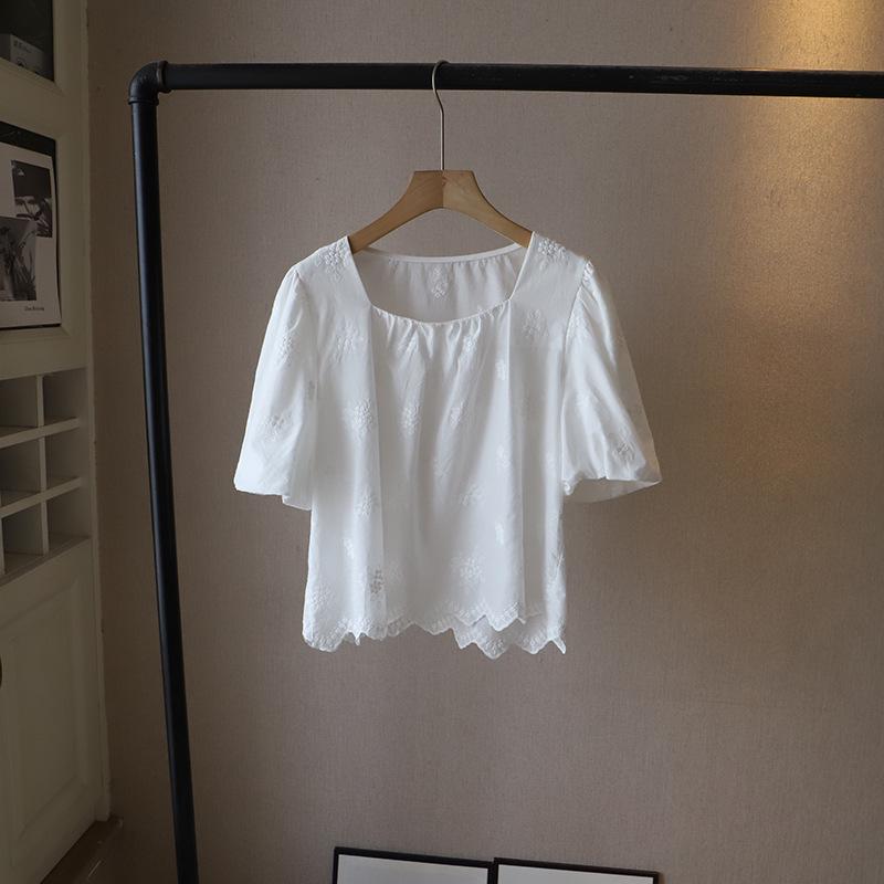 2025 Sommer Koreanischer Eckiger Ausschnitt Bestickt Kurzarm Damen Oberteil - Frischer Stil
