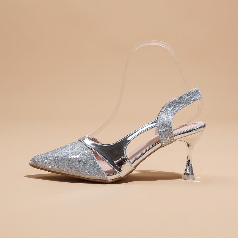 Mode Silber Temperament Spitzschuh High Heels Damen Sommer Feine Nachfolgeschuhe 2025 Neu Niedrig Absatz Baotou Sandalen Übergröße