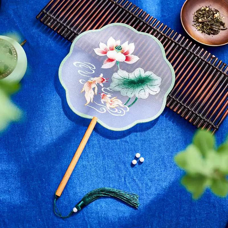 Double-Sided Embroidered Ancient-Style Round Fan, Chinese-Style Embroidered Lotus Fan, Special for Hanfu, Versatile Dance Fan with Suzhou Embroidery