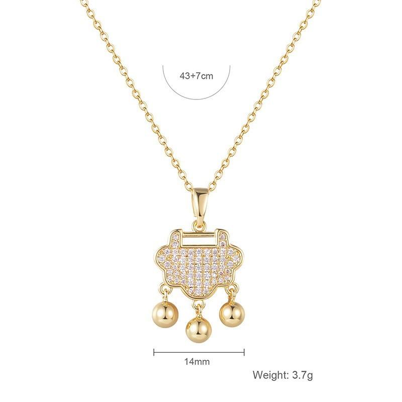 Non-Fading Luxury Maple Leaf Butterfly Clavicle Necklace