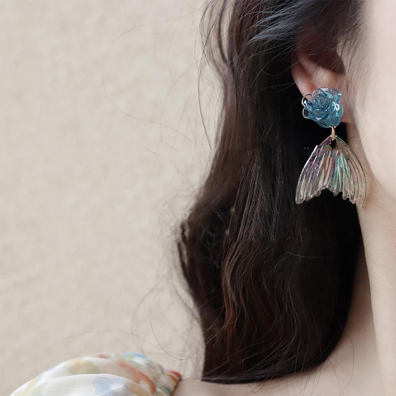 Silver Needle Fishtail Small Fresh Earrings Niche Temperament Design Earrings Fashion Light Luxury High-end Earrings Women