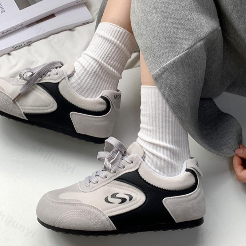 Fashion Breathable Comfortable Low Top Casual Shoes Foe Women 2025 Autumn New Niche Retro Style Versatile Non Slip Lace Up Flat Sneakers