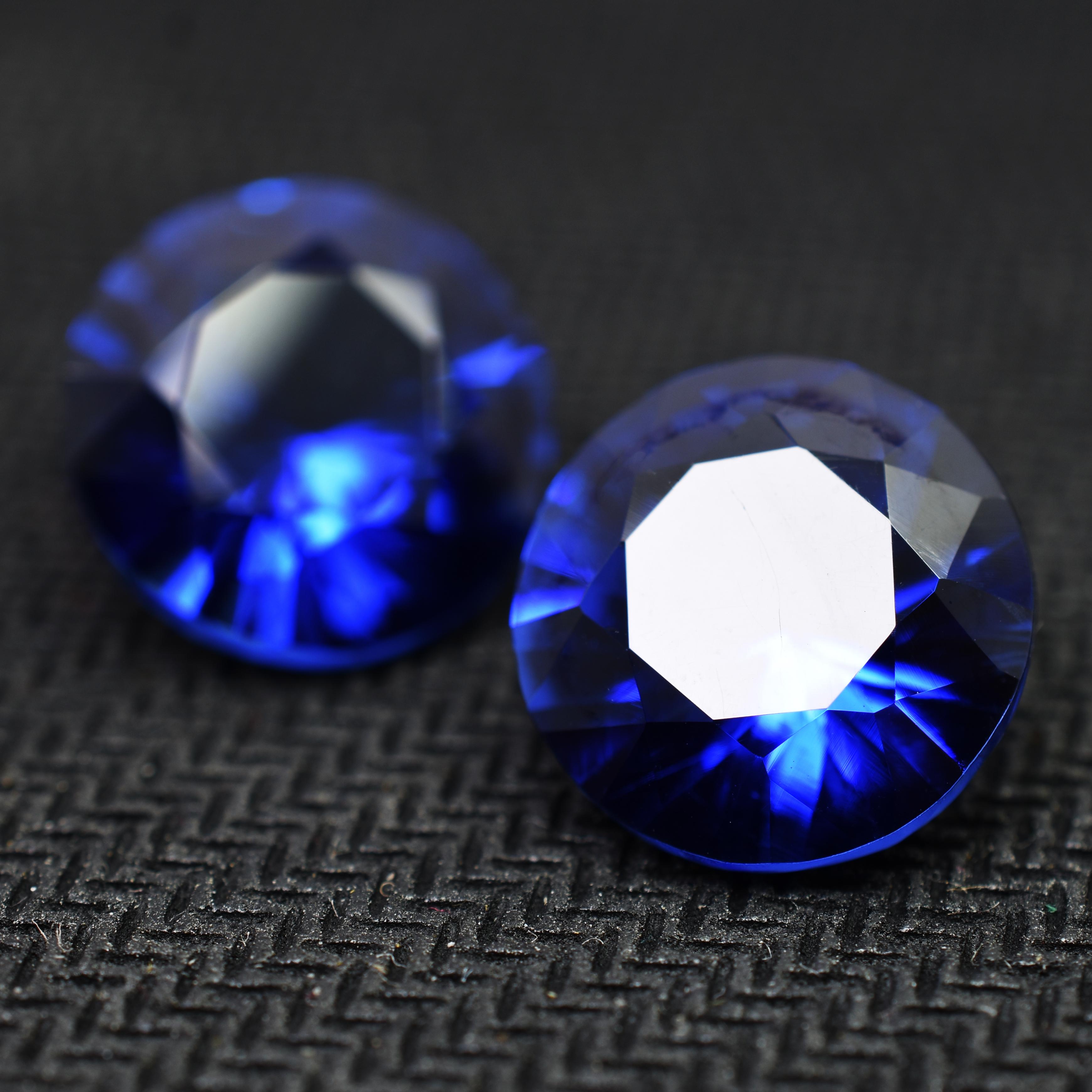 

Natural Blue Ceylon Sapphire 18ct Round Cut Loose Gemstone 12 mm синій