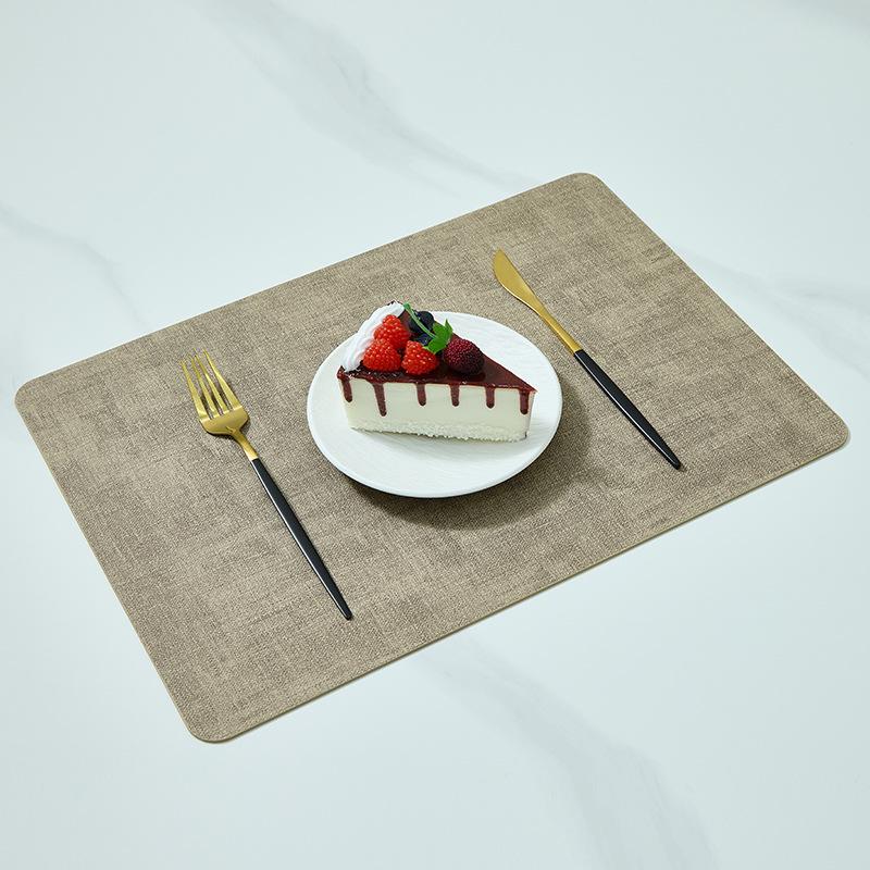 Tappetino da Tavola Bicolore Stile Nordico in Ecopelle – Isolamento Termico e Impermeabile, Quadrato, Disponibile