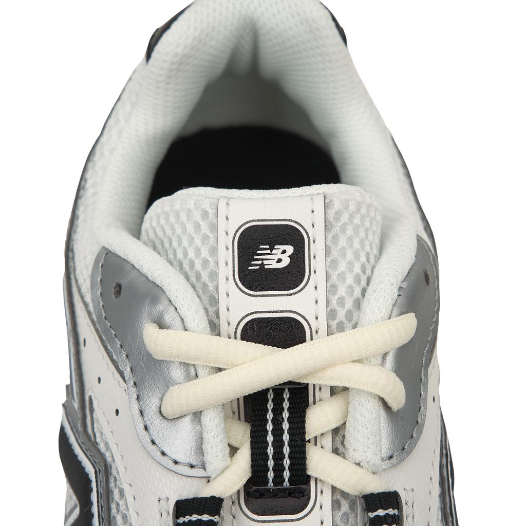 New Balance 204L Argento Metallizzato Nero Sneakers Unisex Bianco U204LSWD