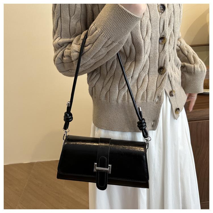 French Chic Faux Leather Baguette Bag Trendy Shoulder Armpit Crossbody Purse