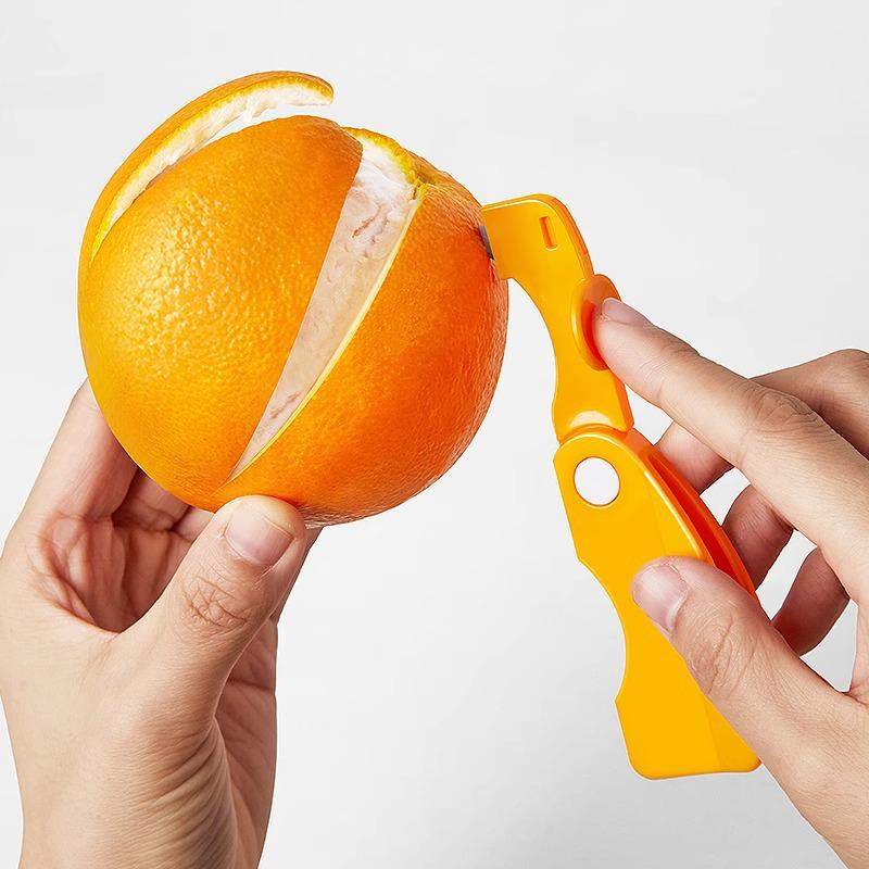 **All-in-One Citrus and Fruit Peeler**