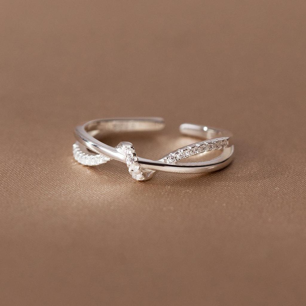 925 Sterling Silver Women's Cross Ring – Luxury Retro Design, High-End Open Band for Index Finger