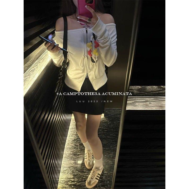 

2025 Early Spring Gray High-Waisted Knit Skirt with White Trim – Women s Hip-Hugging Sporty Design S [Weight 80-94 Jin]
