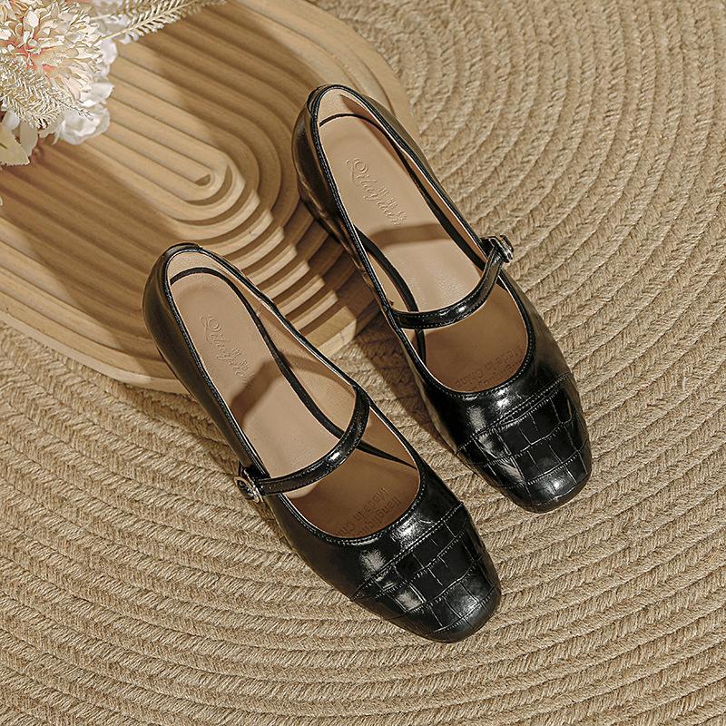One word with Mary Jane shoes retro low-heeled single shoes women's new square head high heels thick heel