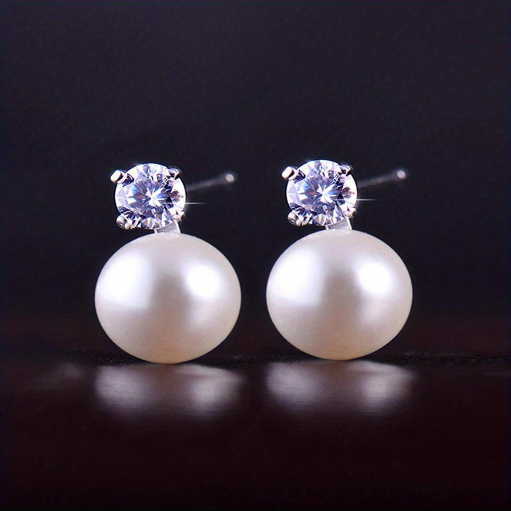 European and American fashionable women's pearl simple personality elegant creative temperament versatile niche dinner earrings