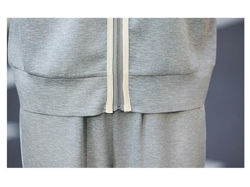 2025 Summer Fashion Sportswear: Casual Two-Piece Jacket Set for Middle-Aged and Elderly Women