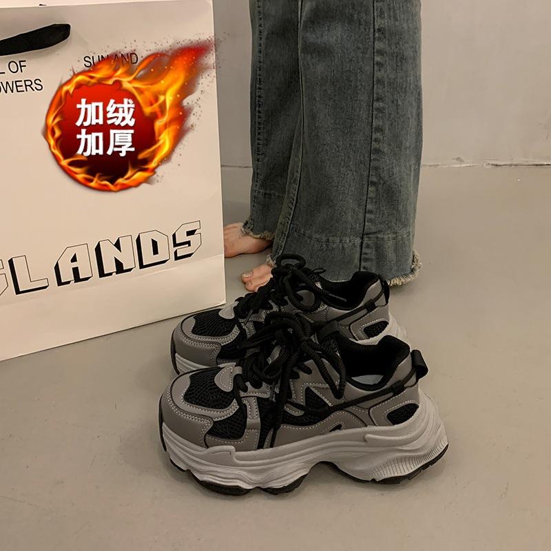 Dad shoes autumn and winter new super fire velvet thick sole heightening leisure sports two cotton shoes